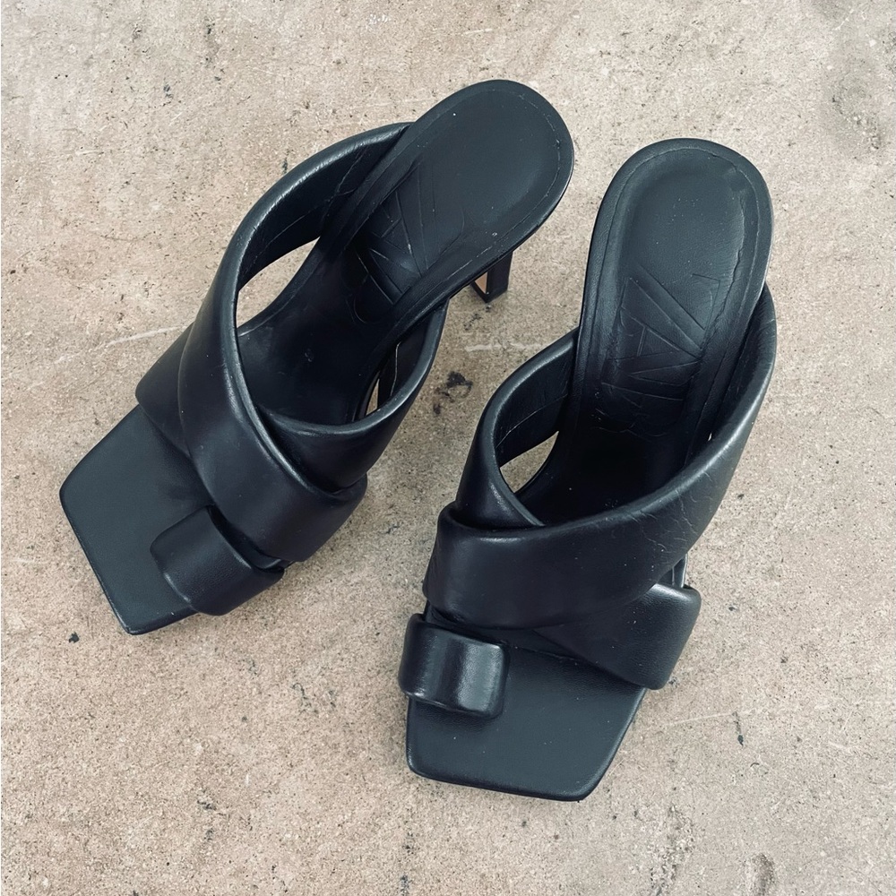 Zara leather heeled sandal